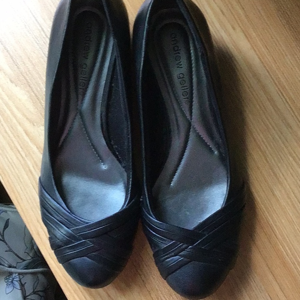 Andrew Geller black shoes